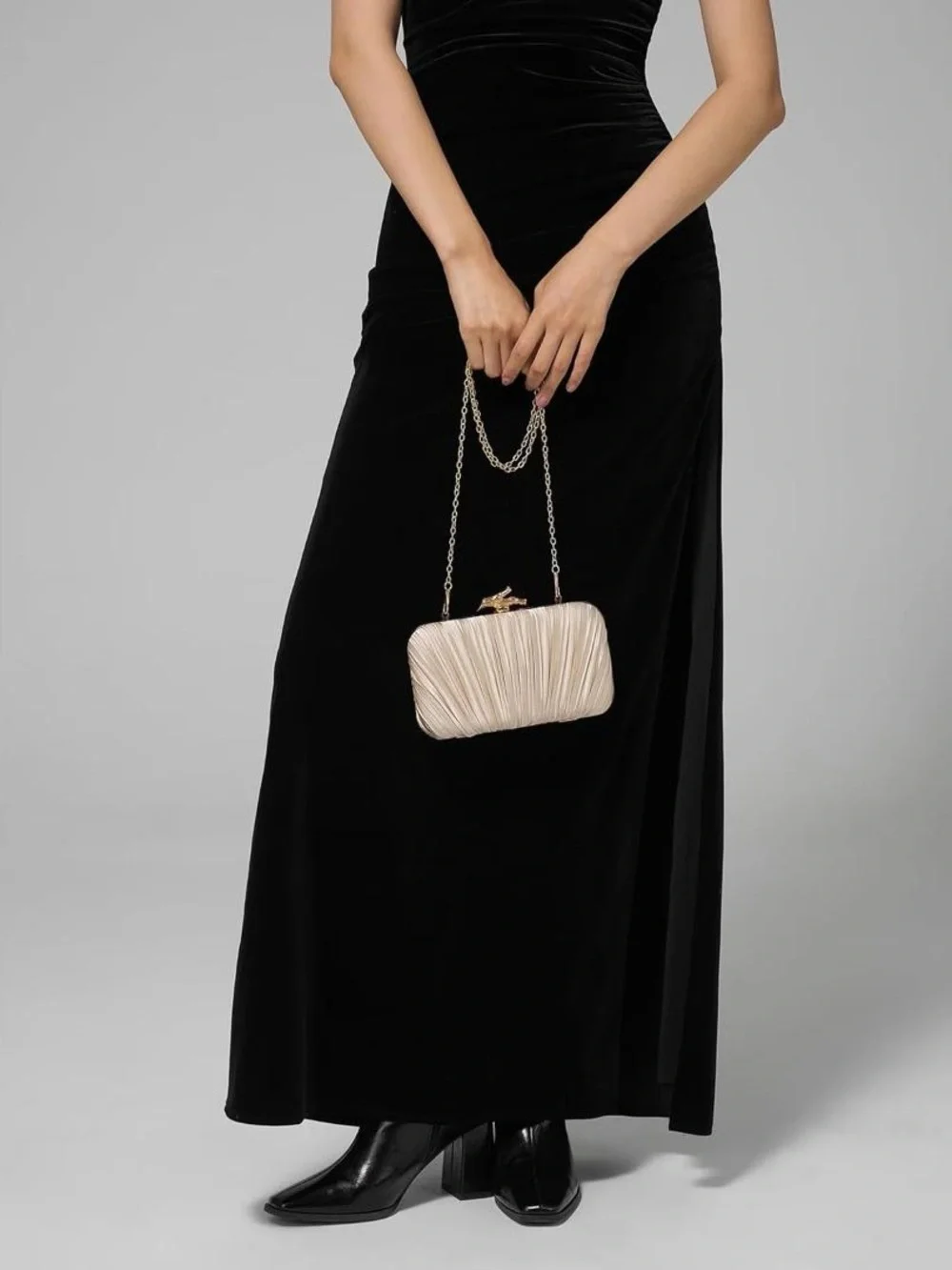 Cupshe - Spotlight Ribbed Metallic Champagne Clutch - NWT